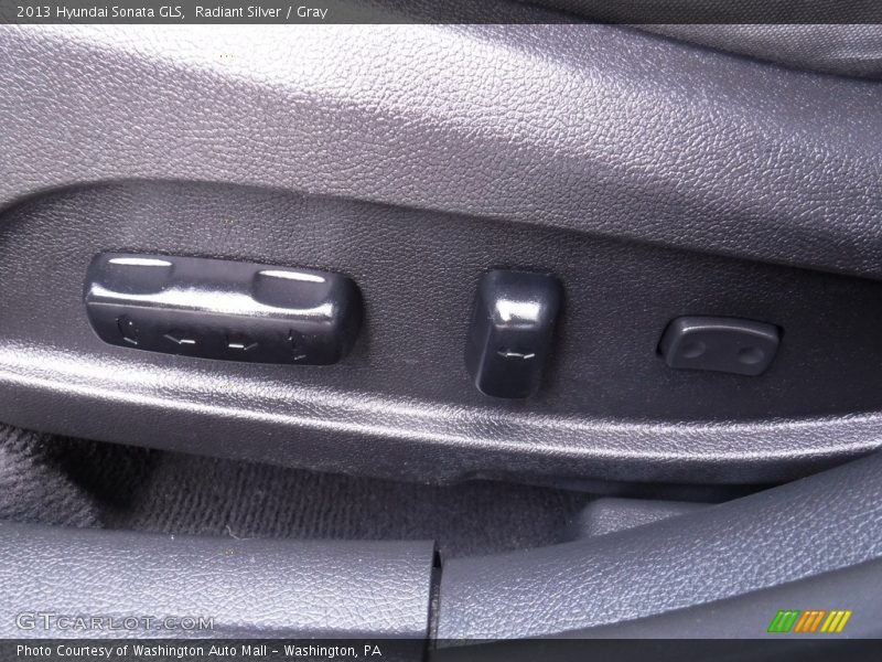 Radiant Silver / Gray 2013 Hyundai Sonata GLS