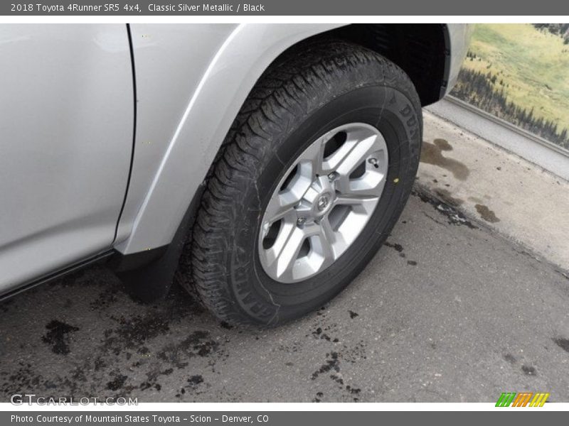 Classic Silver Metallic / Black 2018 Toyota 4Runner SR5 4x4