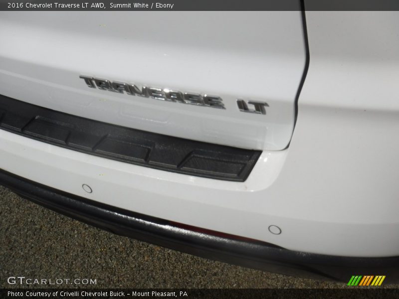 Summit White / Ebony 2016 Chevrolet Traverse LT AWD