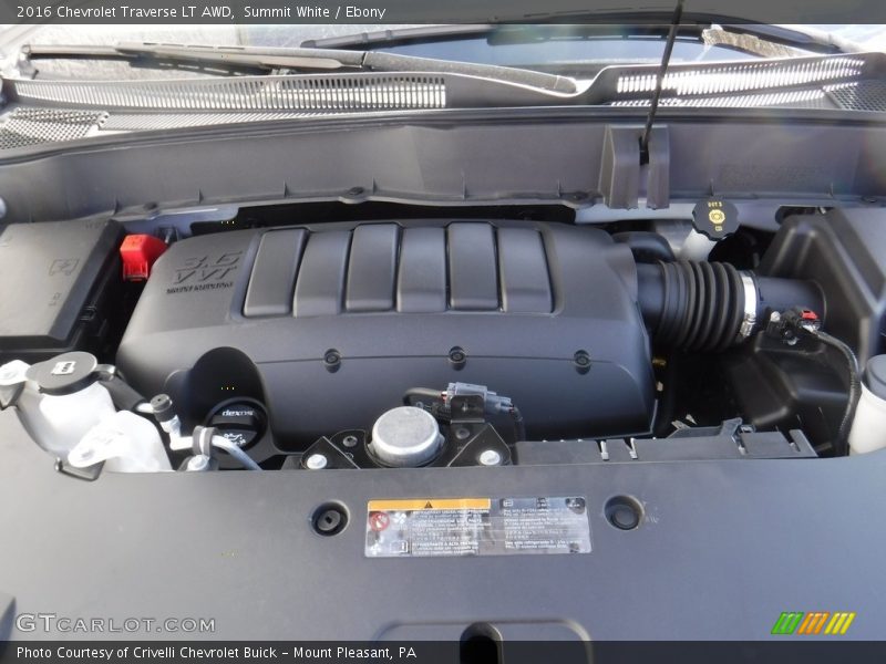 Summit White / Ebony 2016 Chevrolet Traverse LT AWD