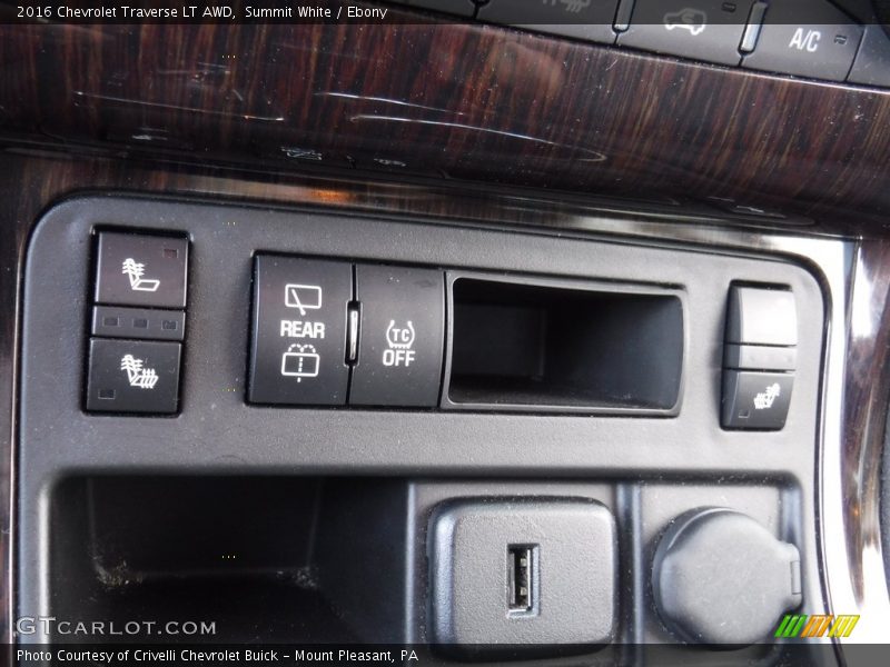 Summit White / Ebony 2016 Chevrolet Traverse LT AWD