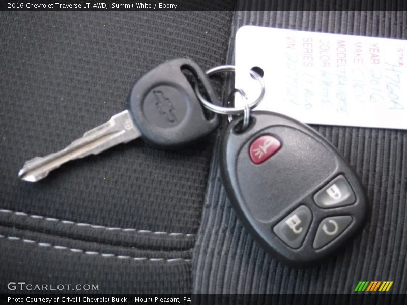Summit White / Ebony 2016 Chevrolet Traverse LT AWD