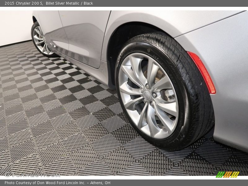 Billet Silver Metallic / Black 2015 Chrysler 200 S