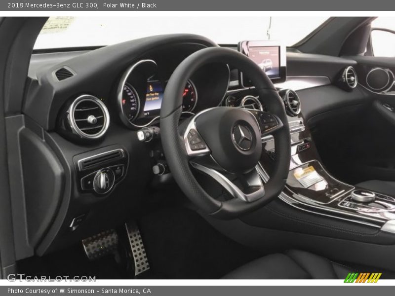 Polar White / Black 2018 Mercedes-Benz GLC 300