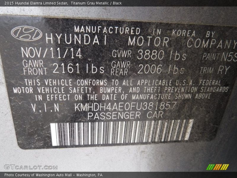Titanium Gray Metallic / Black 2015 Hyundai Elantra Limited Sedan