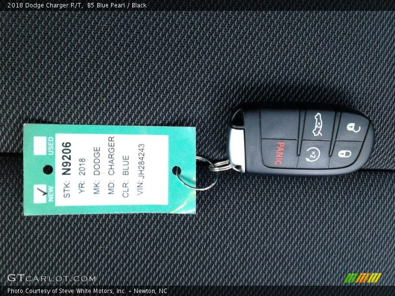 B5 Blue Pearl / Black 2018 Dodge Charger R/T