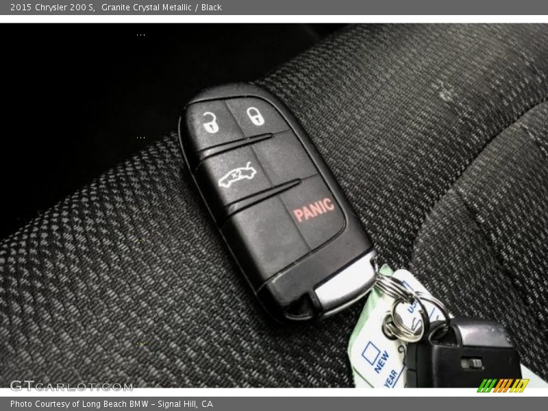 Granite Crystal Metallic / Black 2015 Chrysler 200 S
