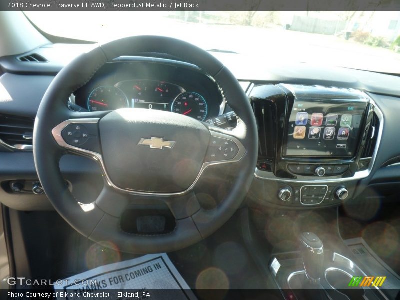 Pepperdust Metallic / Jet Black 2018 Chevrolet Traverse LT AWD