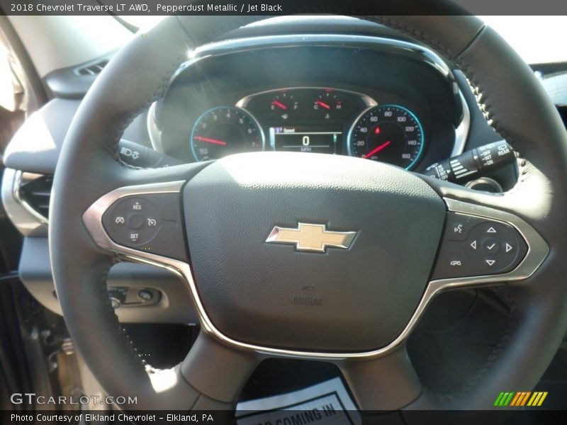 Pepperdust Metallic / Jet Black 2018 Chevrolet Traverse LT AWD