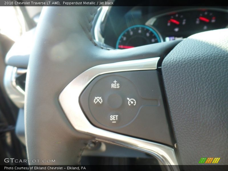 Pepperdust Metallic / Jet Black 2018 Chevrolet Traverse LT AWD