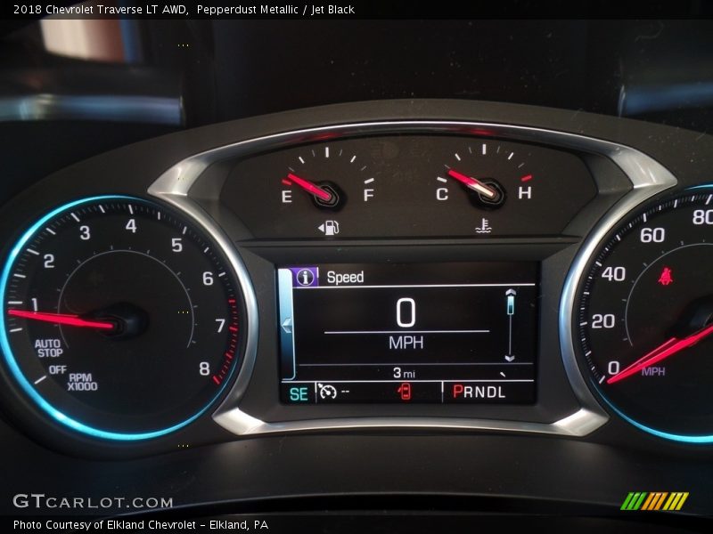 Pepperdust Metallic / Jet Black 2018 Chevrolet Traverse LT AWD