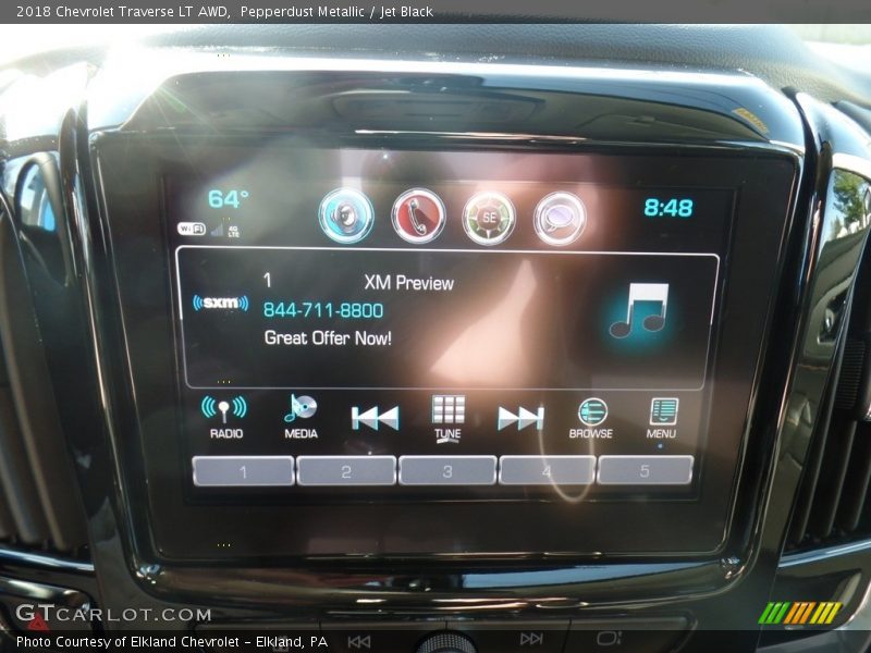 Pepperdust Metallic / Jet Black 2018 Chevrolet Traverse LT AWD