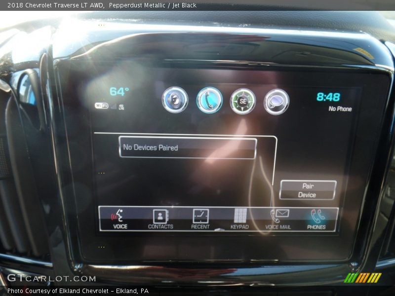Pepperdust Metallic / Jet Black 2018 Chevrolet Traverse LT AWD
