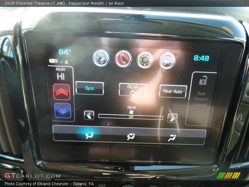 Pepperdust Metallic / Jet Black 2018 Chevrolet Traverse LT AWD