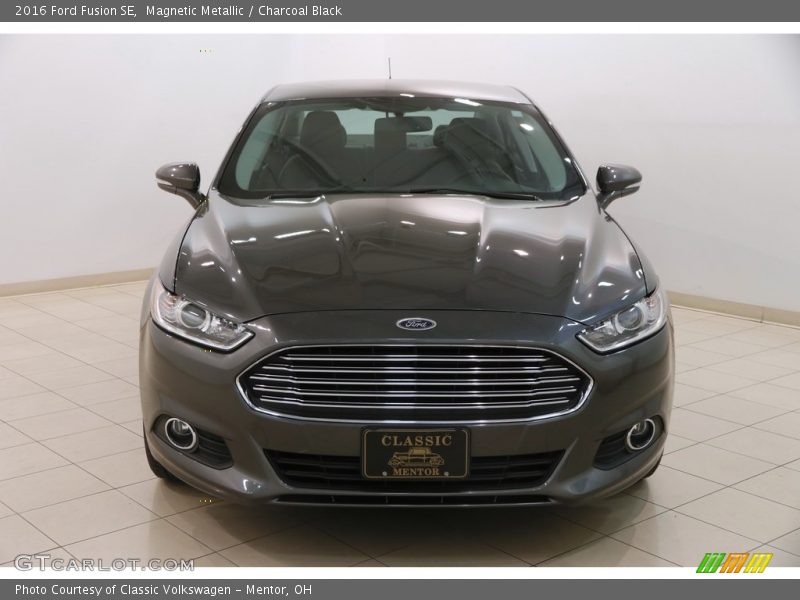 Magnetic Metallic / Charcoal Black 2016 Ford Fusion SE