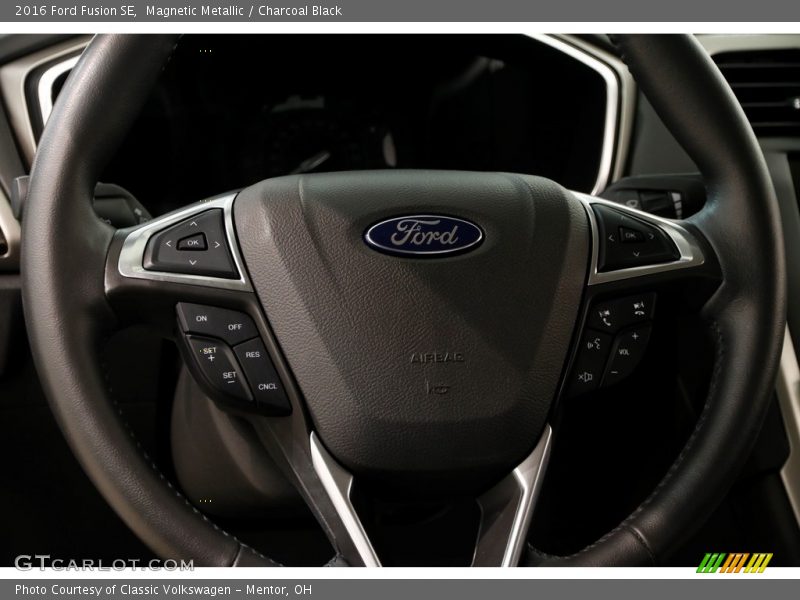 Magnetic Metallic / Charcoal Black 2016 Ford Fusion SE