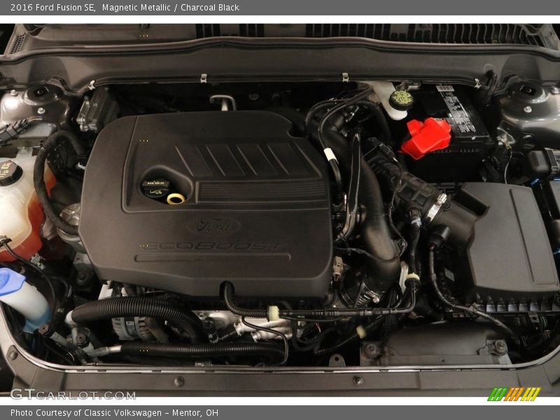 Magnetic Metallic / Charcoal Black 2016 Ford Fusion SE