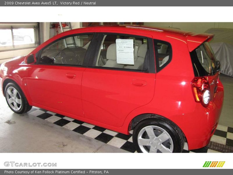 Victory Red / Neutral 2009 Chevrolet Aveo Aveo5 LT