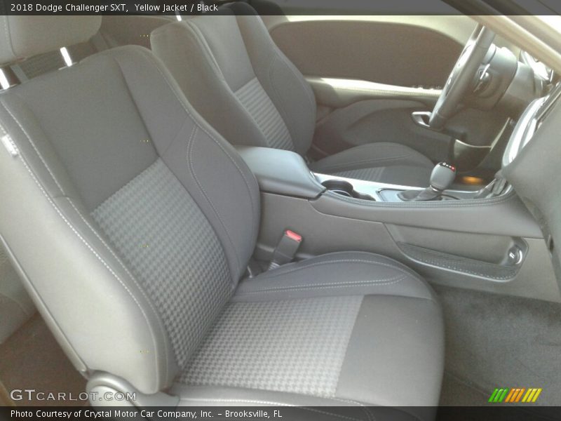 Yellow Jacket / Black 2018 Dodge Challenger SXT