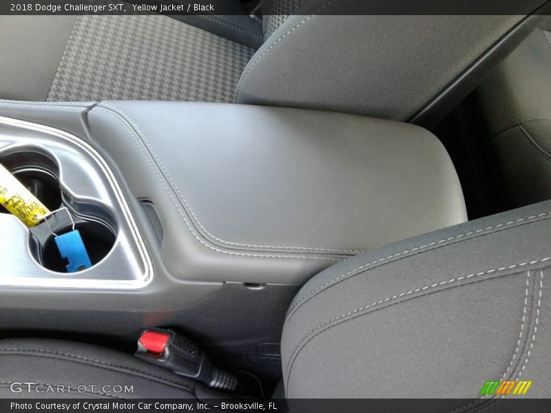 Yellow Jacket / Black 2018 Dodge Challenger SXT