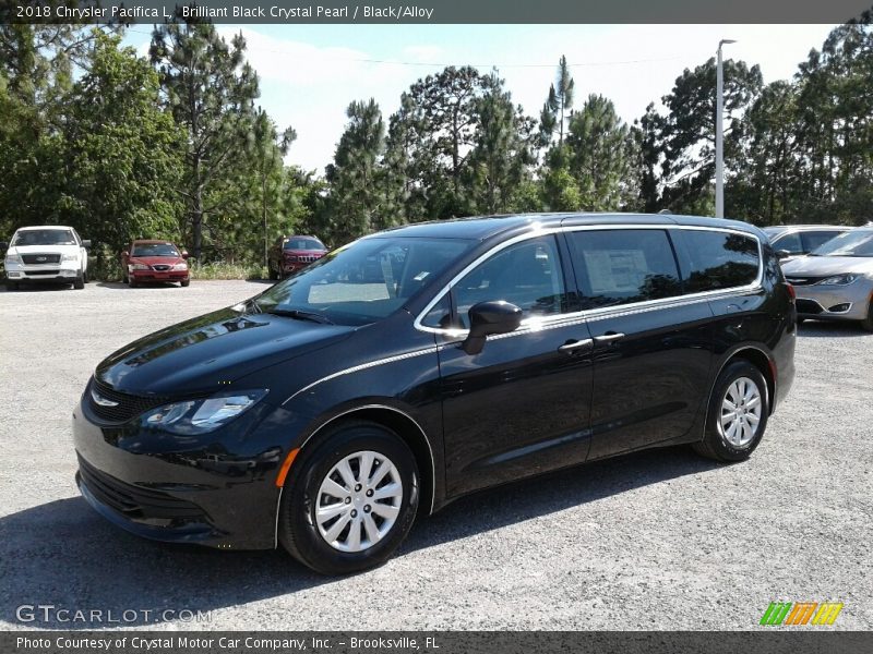 Brilliant Black Crystal Pearl / Black/Alloy 2018 Chrysler Pacifica L