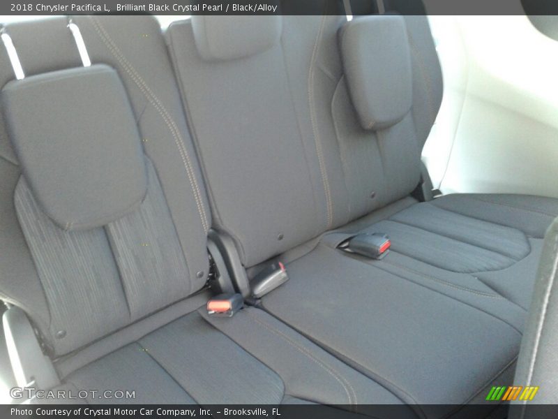 Brilliant Black Crystal Pearl / Black/Alloy 2018 Chrysler Pacifica L