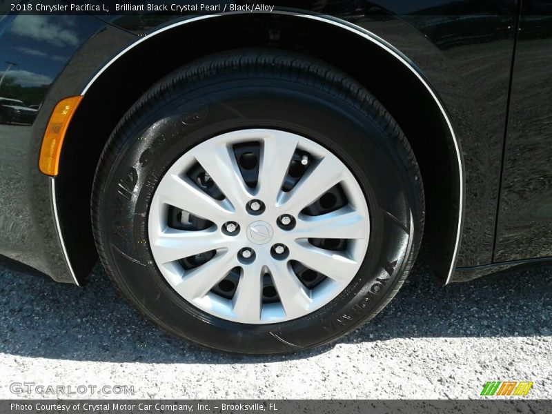 Brilliant Black Crystal Pearl / Black/Alloy 2018 Chrysler Pacifica L