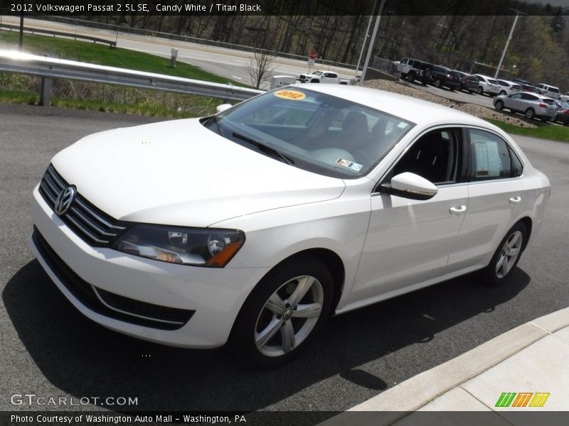 Candy White / Titan Black 2012 Volkswagen Passat 2.5L SE