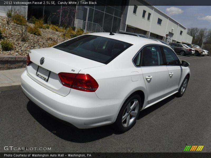 Candy White / Titan Black 2012 Volkswagen Passat 2.5L SE