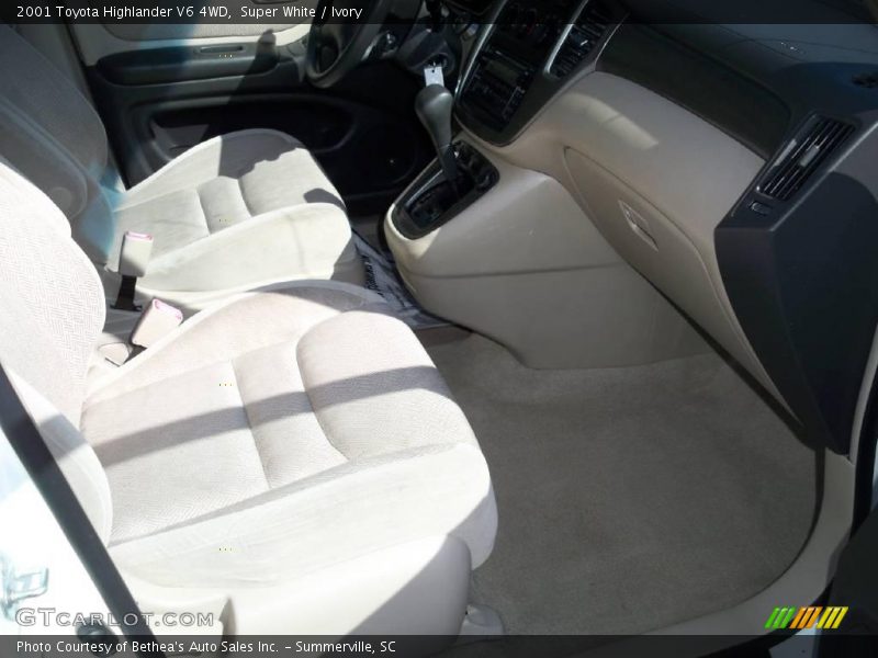 Super White / Ivory 2001 Toyota Highlander V6 4WD