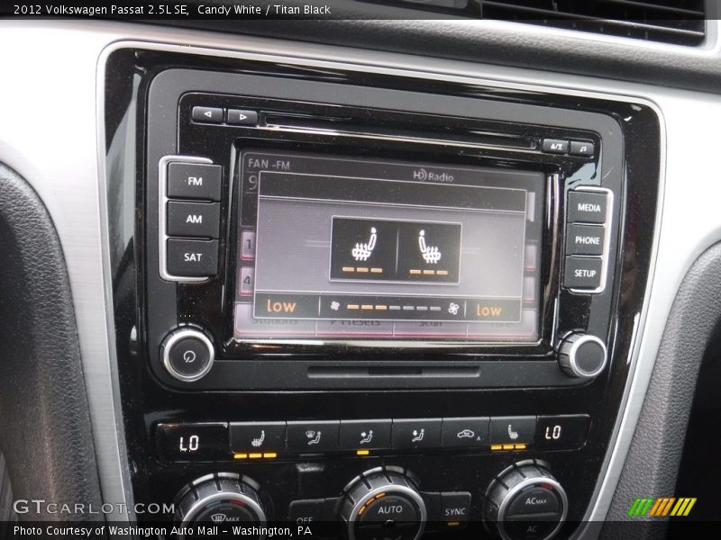 Candy White / Titan Black 2012 Volkswagen Passat 2.5L SE
