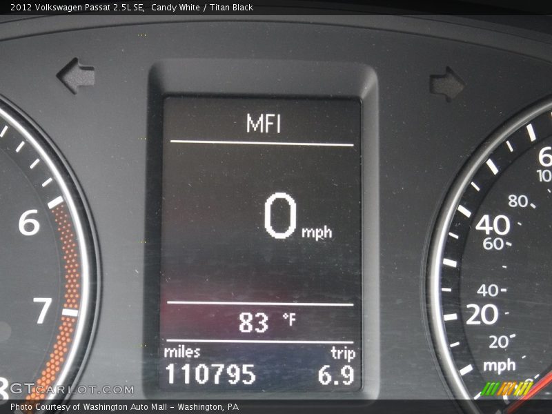 Candy White / Titan Black 2012 Volkswagen Passat 2.5L SE
