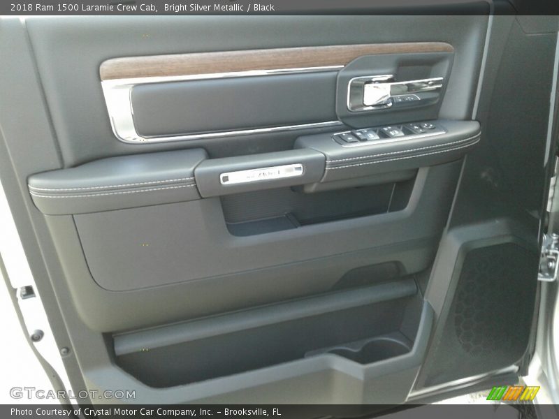 Bright Silver Metallic / Black 2018 Ram 1500 Laramie Crew Cab