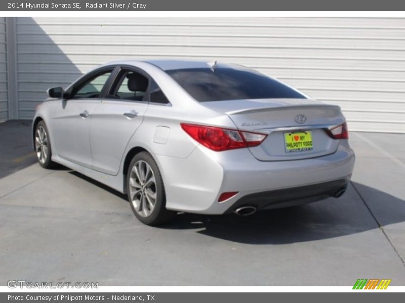 Radiant Silver / Gray 2014 Hyundai Sonata SE