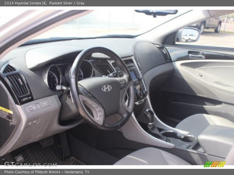 Radiant Silver / Gray 2014 Hyundai Sonata SE