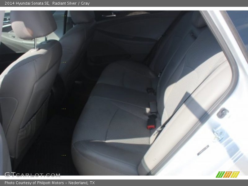 Radiant Silver / Gray 2014 Hyundai Sonata SE