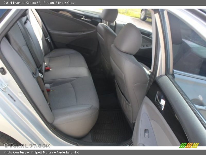 Radiant Silver / Gray 2014 Hyundai Sonata SE