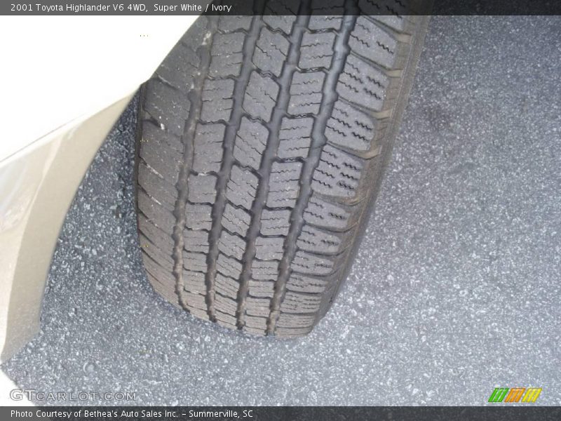 Super White / Ivory 2001 Toyota Highlander V6 4WD