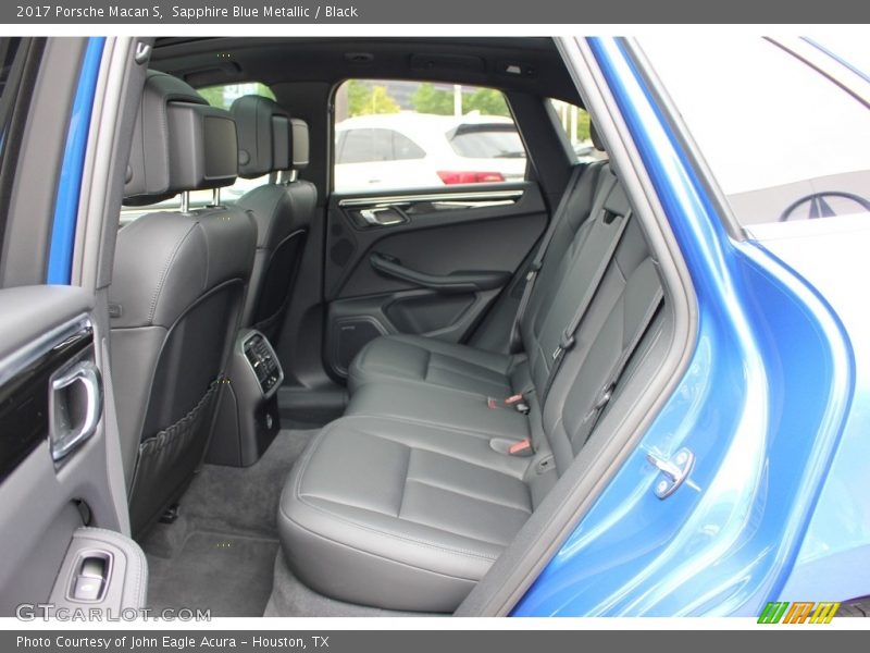Rear Seat of 2017 Macan S