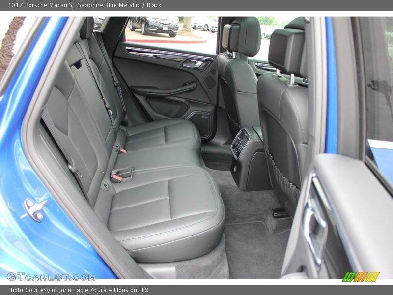Rear Seat of 2017 Macan S
