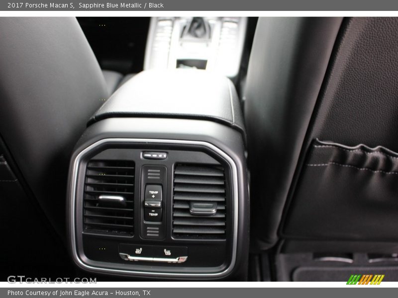 Sapphire Blue Metallic / Black 2017 Porsche Macan S