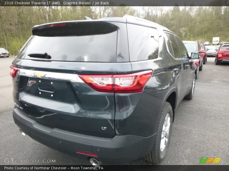Graphite Metallic / Jet Black 2018 Chevrolet Traverse LT AWD