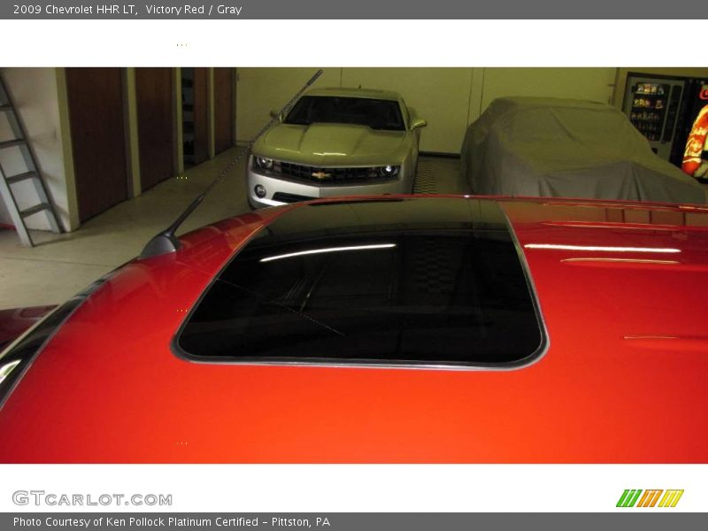 Victory Red / Gray 2009 Chevrolet HHR LT