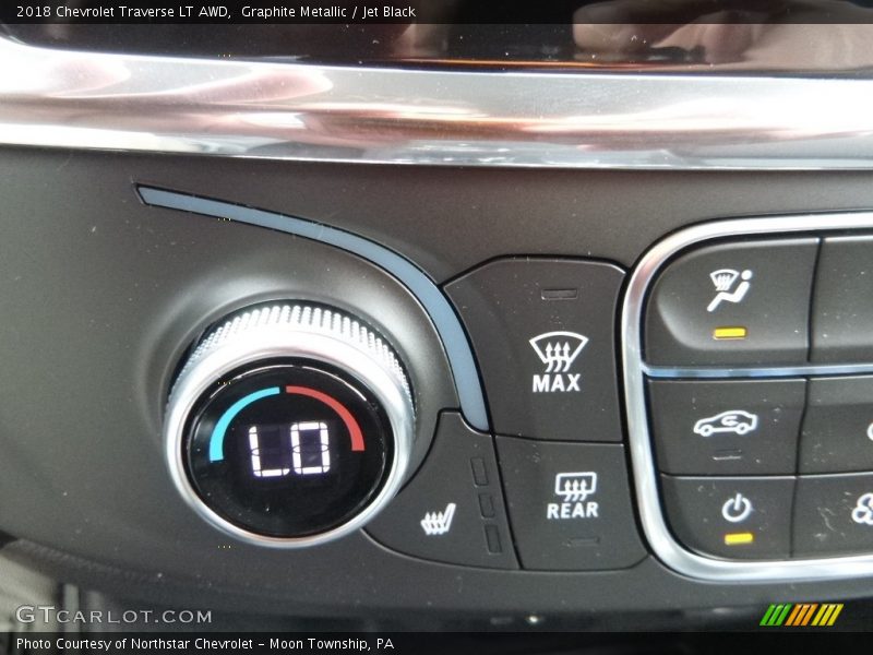 Graphite Metallic / Jet Black 2018 Chevrolet Traverse LT AWD