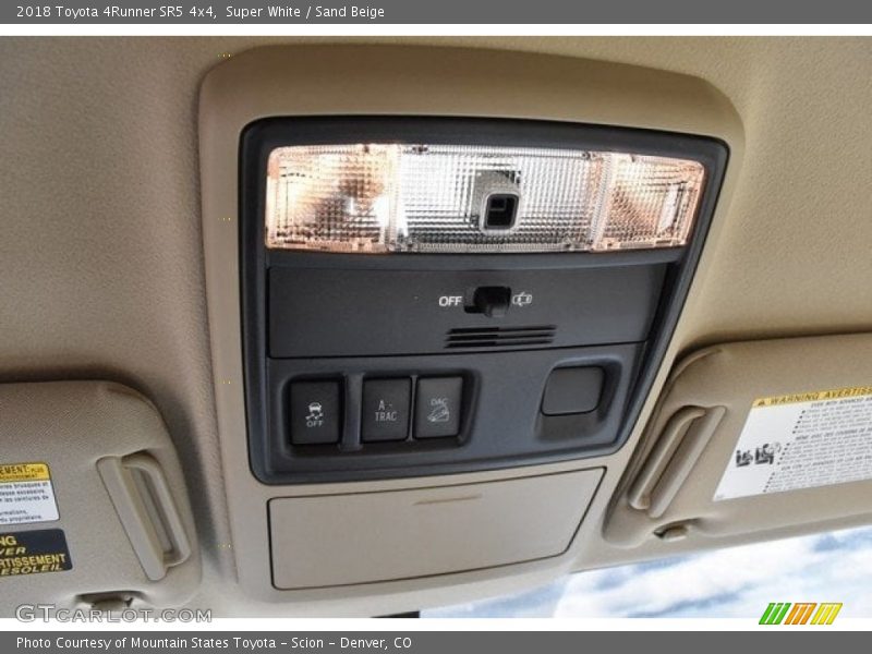 Super White / Sand Beige 2018 Toyota 4Runner SR5 4x4