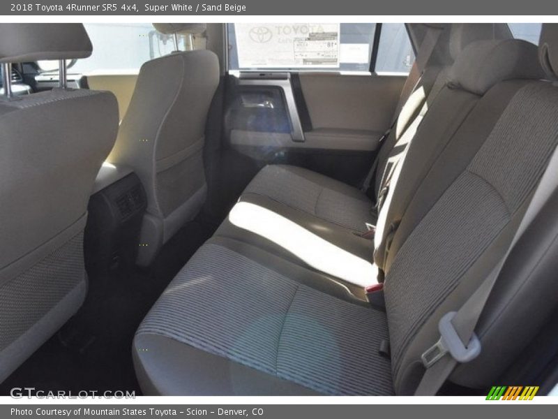 Super White / Sand Beige 2018 Toyota 4Runner SR5 4x4