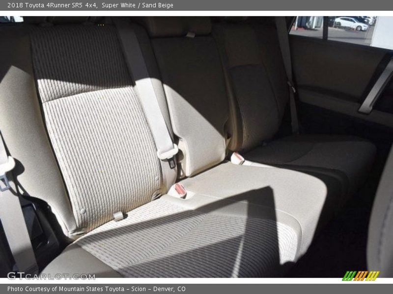 Super White / Sand Beige 2018 Toyota 4Runner SR5 4x4