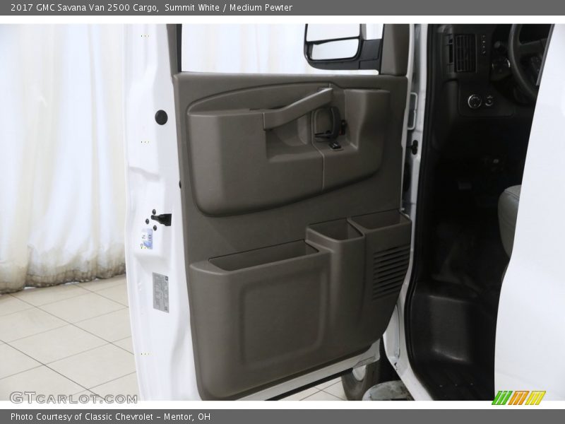 Summit White / Medium Pewter 2017 GMC Savana Van 2500 Cargo