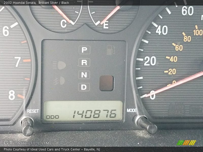 Brilliant Silver / Black 2002 Hyundai Sonata