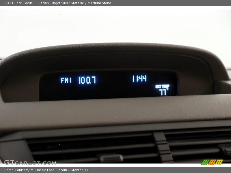 Ingot Silver Metallic / Medium Stone 2011 Ford Focus SE Sedan